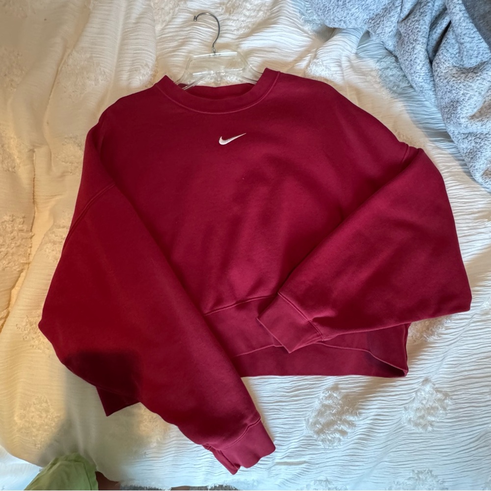 Nike cropped sweatshirt